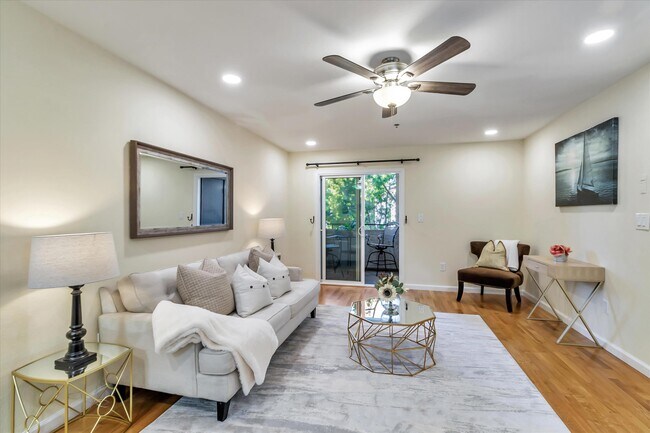 Photo - 880 E Fremont Ave Unit 722