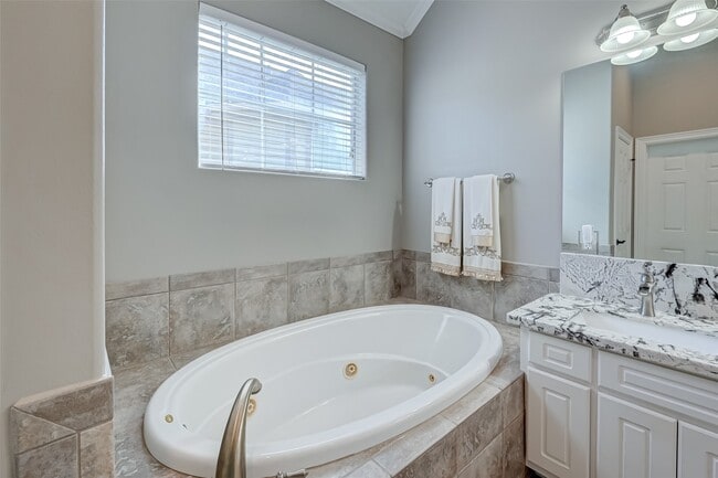 Photo - 410 Fowler St