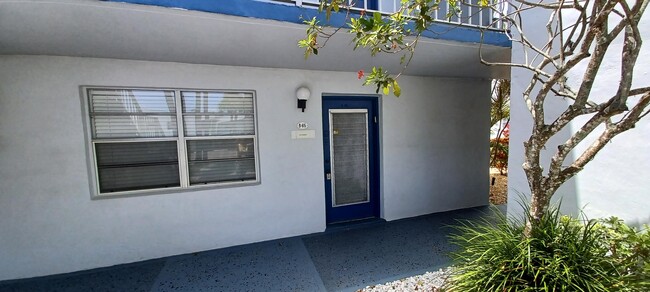 Building Photo - 65 Normandy B Rental