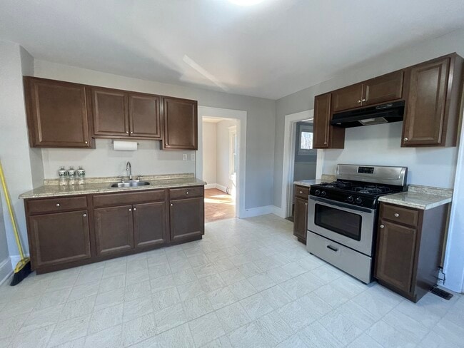 Photo - 8 Tice Ave Unidad FL 1