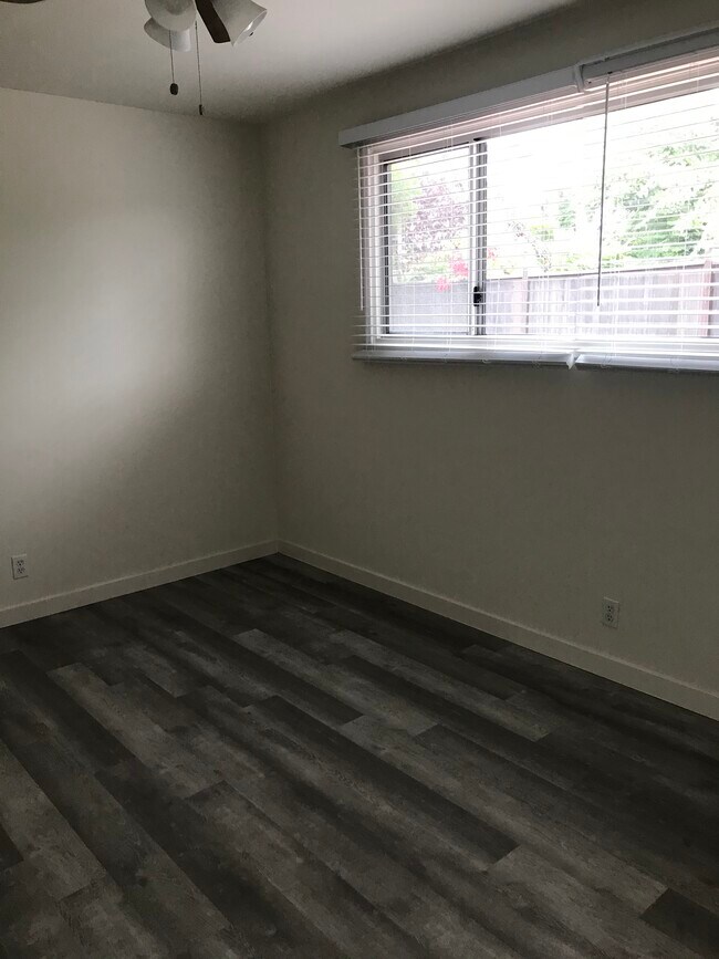 Photo - 733 Pier Ave Unit B