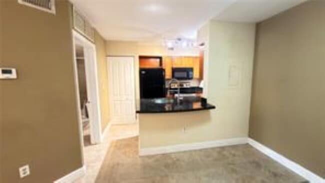 Photo - 2803 N Oakland Forest Dr Unit 203