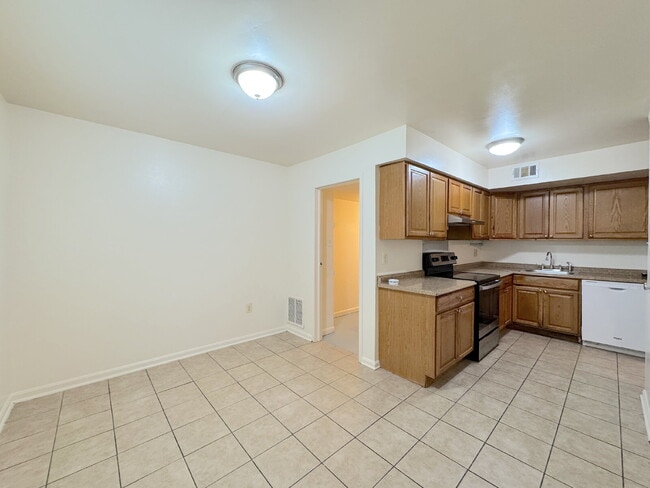 Photo - Charming Townhome in Prime Annandale Location