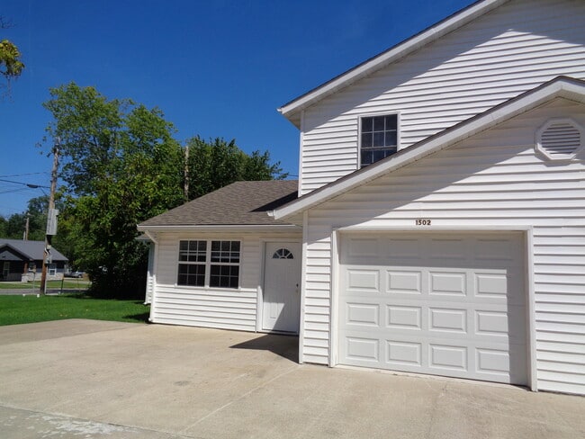 Building Photo - 1502 W Worley St Rental