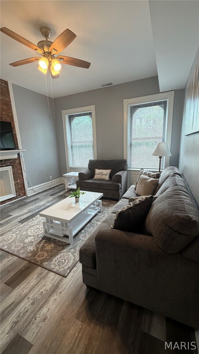 Photo - 2035 Allen Ave