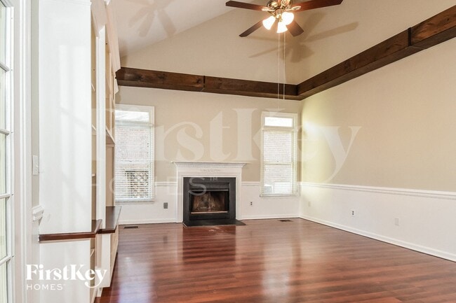 Photo - 5102 Birnamwood Trail