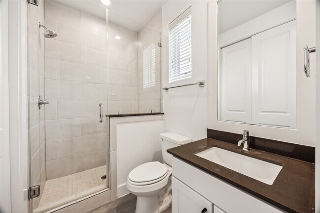 Photo - 1812 W Webster St