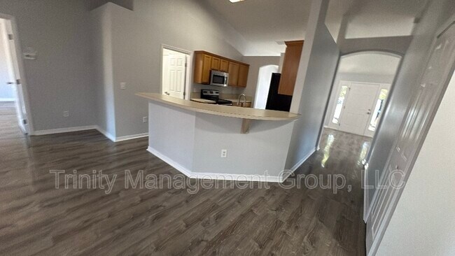 Photo - 1 Redwood Track Ln