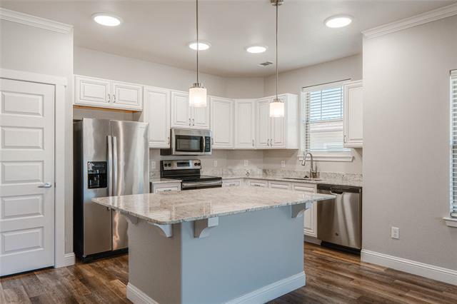 Photo - 240 Washington St