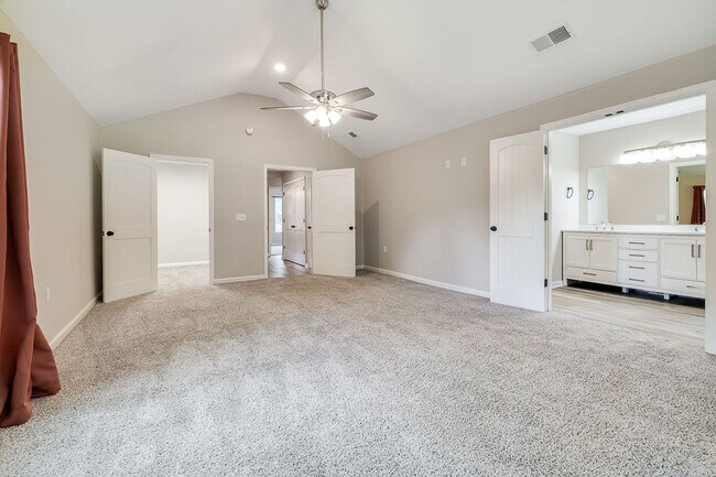 Photo - Freshly Painted 4 Bed Home on Huge Lot wit...