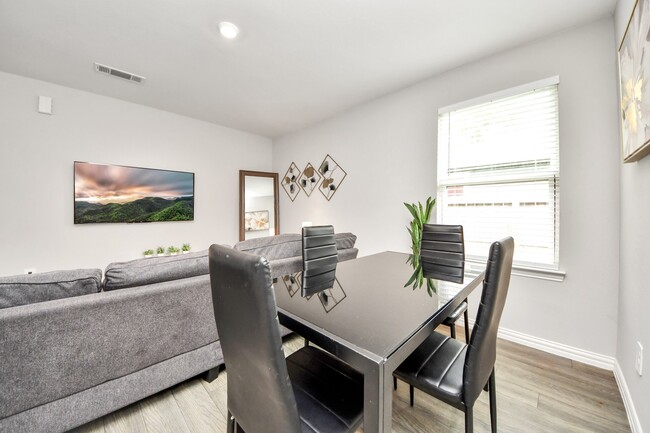 Photo - 9027 Madera Rd