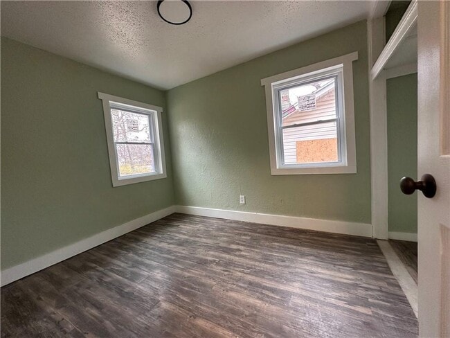 Photo - 2124 E 78th St