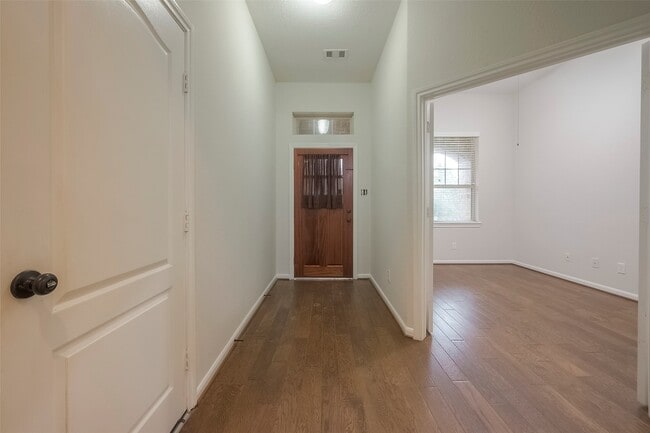 Photo - 3 Tidwillow Pl