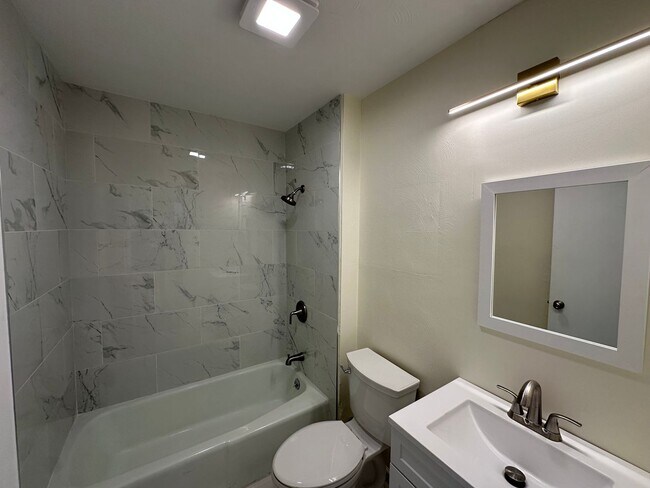 Photo - 840 Moyer Ave Unit 3