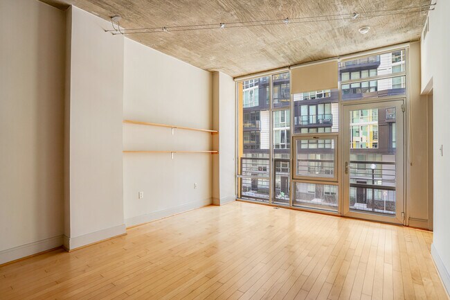 Photo - 929 Florida Ave NW