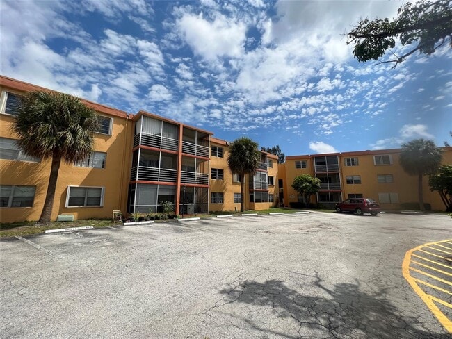 Photo - 4354 NW 9th Ave Unit 3D