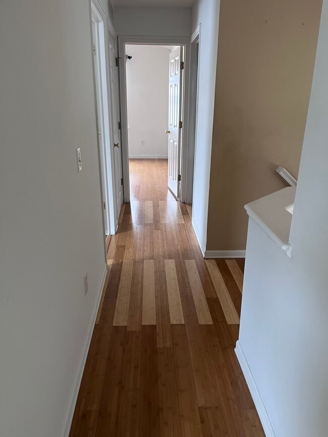 Photo - 2395 Maple Hedge Way