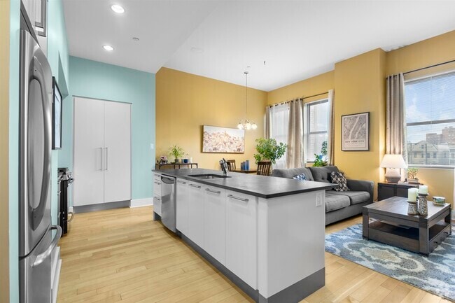 Building Photo - 4 Beacon Way Unit 208 Rental