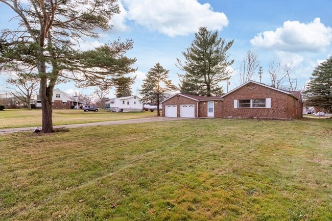 Photo - 151 Belle Ave NW