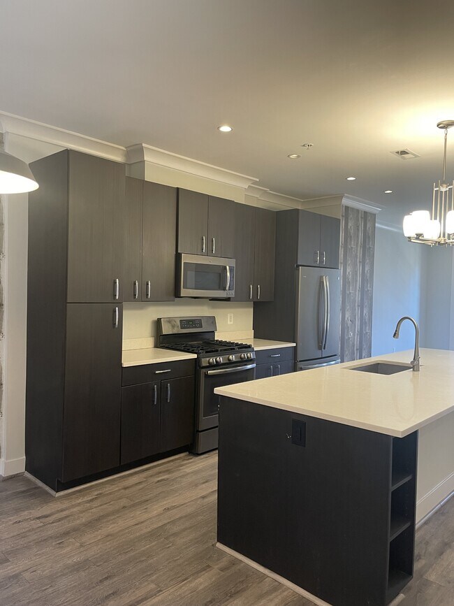 Photo - 918 N Buchanan St