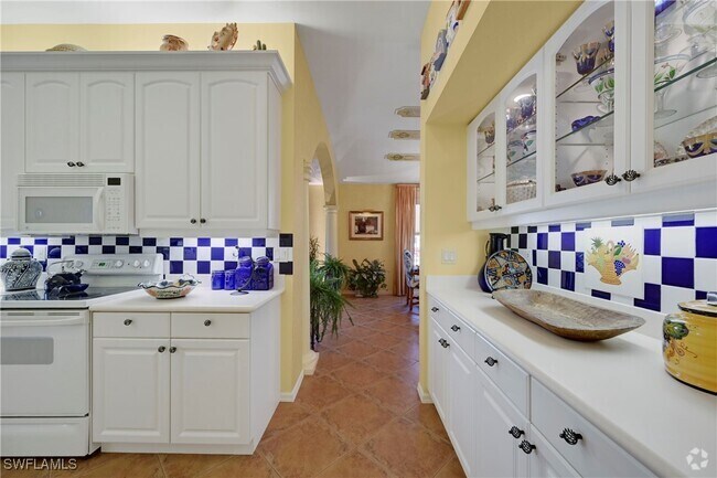 Building Photo - 10801 Crooked River Rd Unit 203 Rental