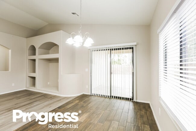 Photo - 2558 W Lynne Ln