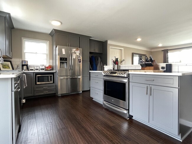 Photo - 5360 Lowry Terrace