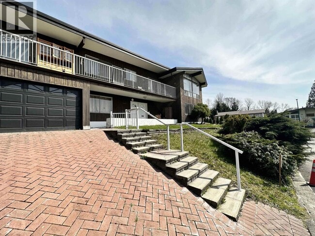 4897 Patrick Pl