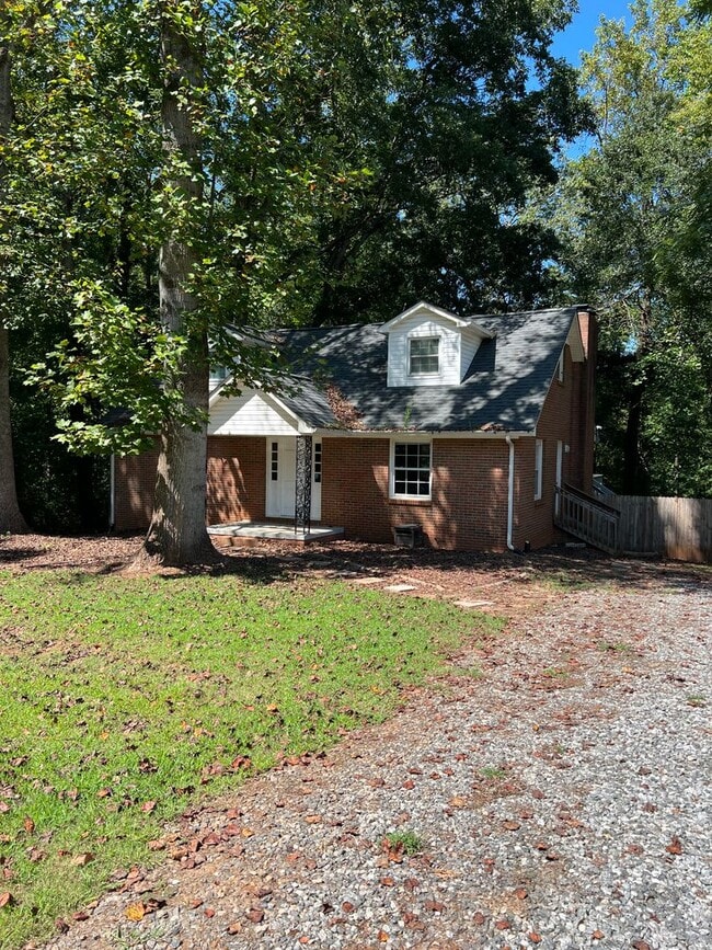 Building Photo - 1278 Redding Ln
