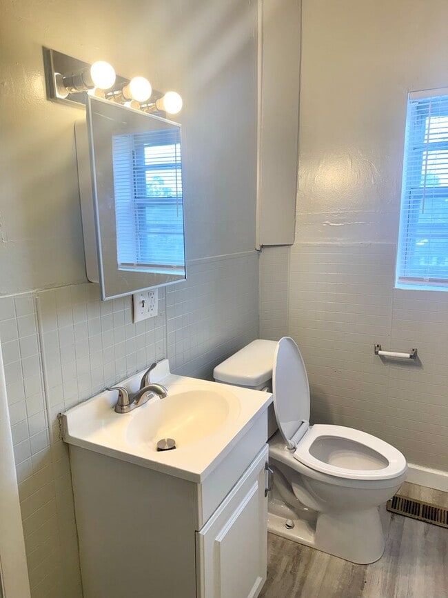 Photo - 301 E Memorial Dr Unit 301