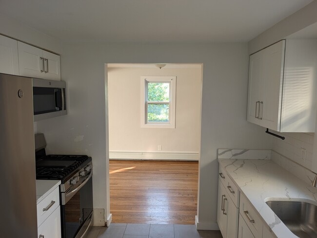 Building Photo - 94 North St Unit 1