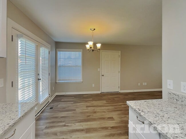 Photo - 531 Winning Dr