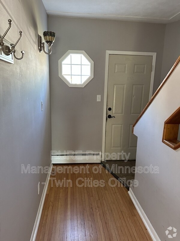 Building Photo - 1212 Sibley St Unit 1 Rental