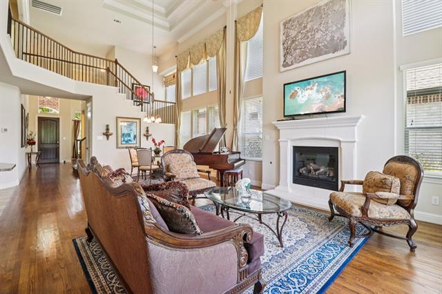 Photo - 8316 Lindsay Gardens