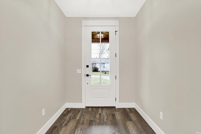 Photo - 2110 S Smith Rd