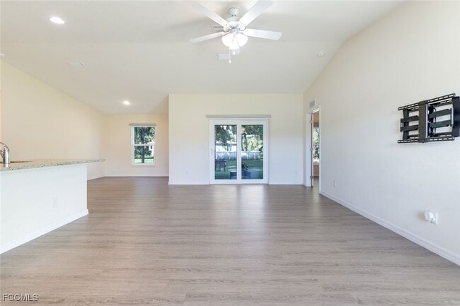 Photo - 5038 Tradewinds Cir