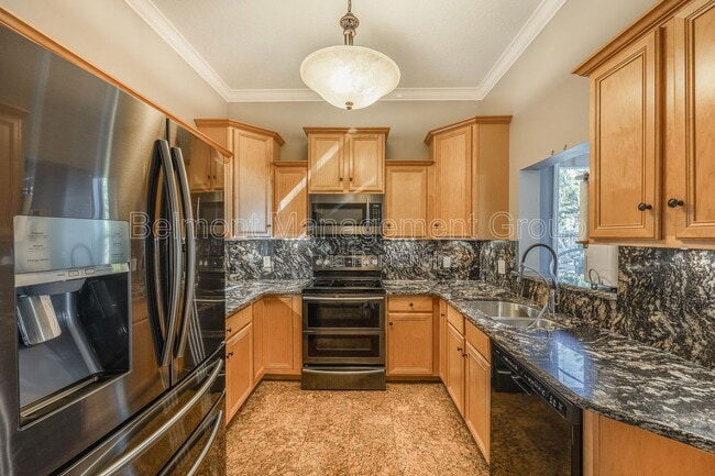 Photo - 808 Shine Ave