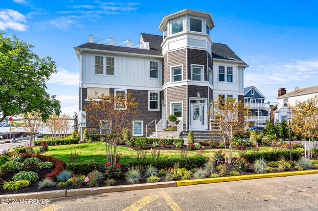 Photo - 10 Via Ripa Wy Unit 1