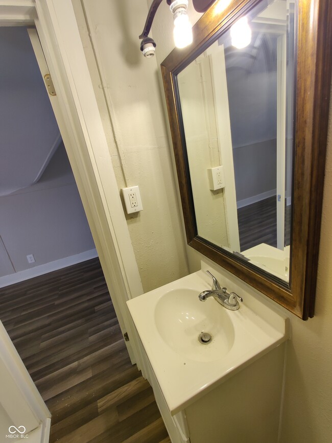 Photo - 1325 Jefferson Ave Unit A