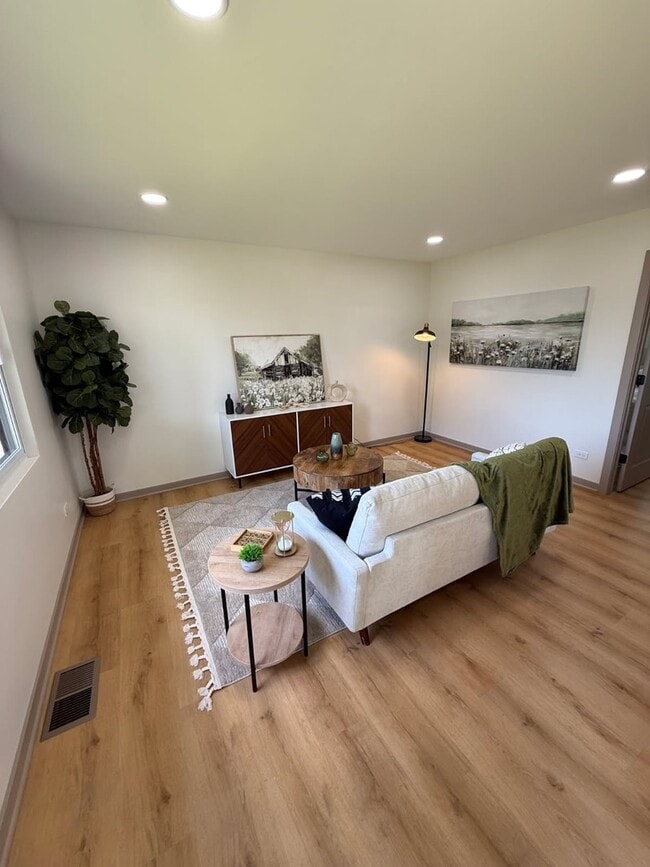 Photo - 939 S Fletcher Dr