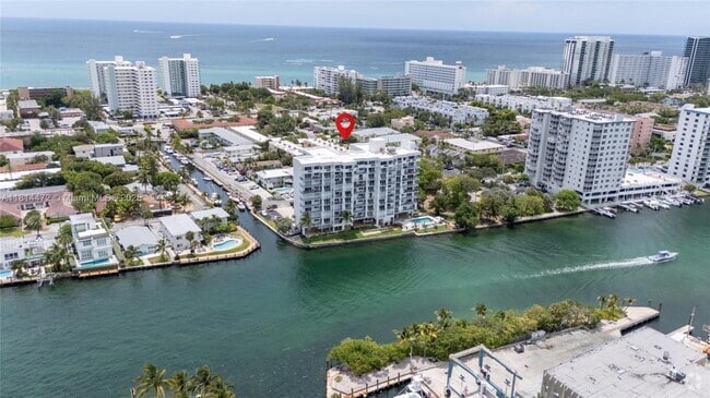 Building Photo - 1609 N Riverside Dr Unit 406 Rental