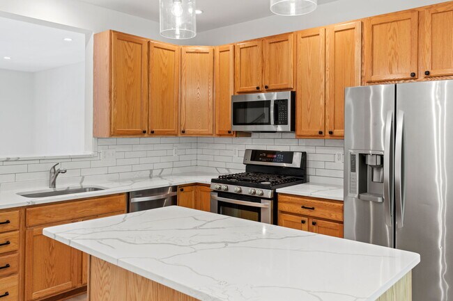 Photo - 3534 Winthrop Ln