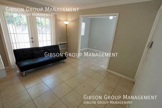 Photo - 528 SW 5th Ave Unit 3