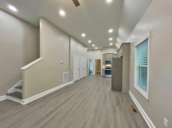 1210 Whitney St