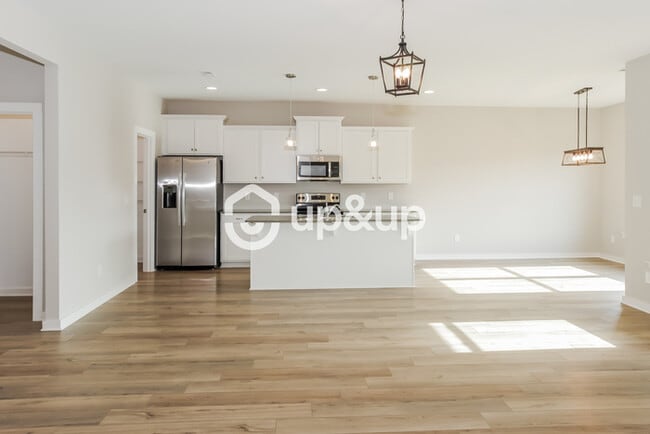 Photo - Fantastic 4bd/2ba home! Coming soon!