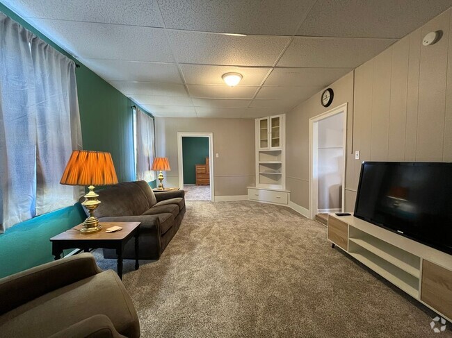 Building Photo - 5801 Linglestown Rd Rental