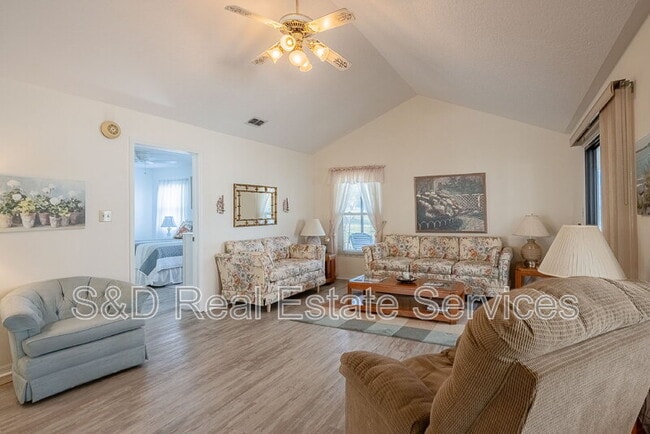 Photo - 6042 Seagull Ln