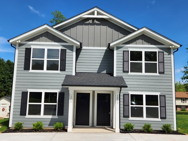 Front - 1216 12th St NE Townhome