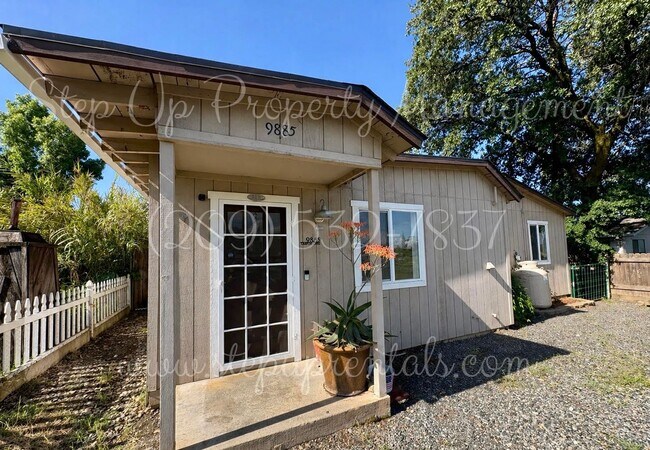 Photo - Charming Country Living with Modern Solar Power in Chinese Camp