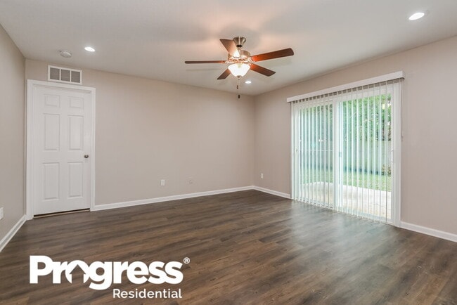 Photo - 1390 Sarahs Landing Dr